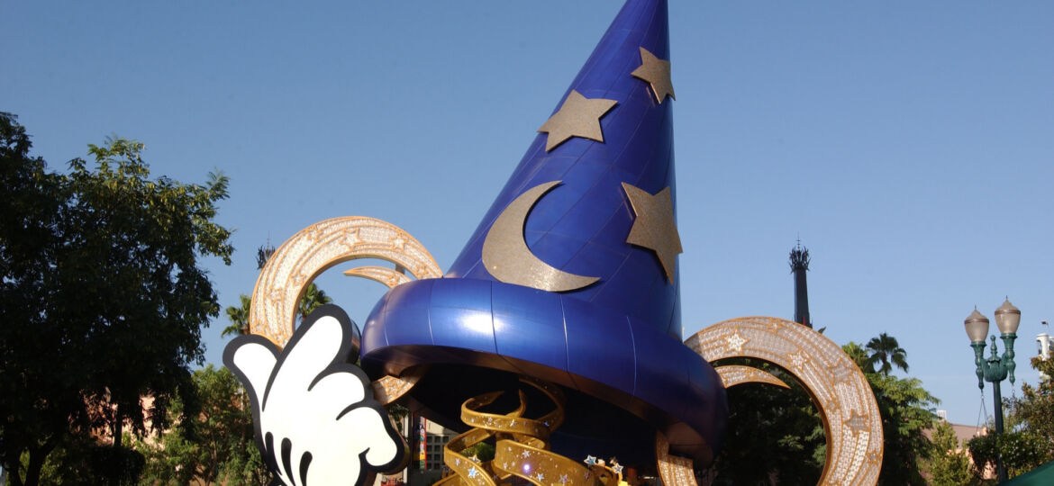 os-disneys-hollywood-studios-sorcerers-hat-20141024